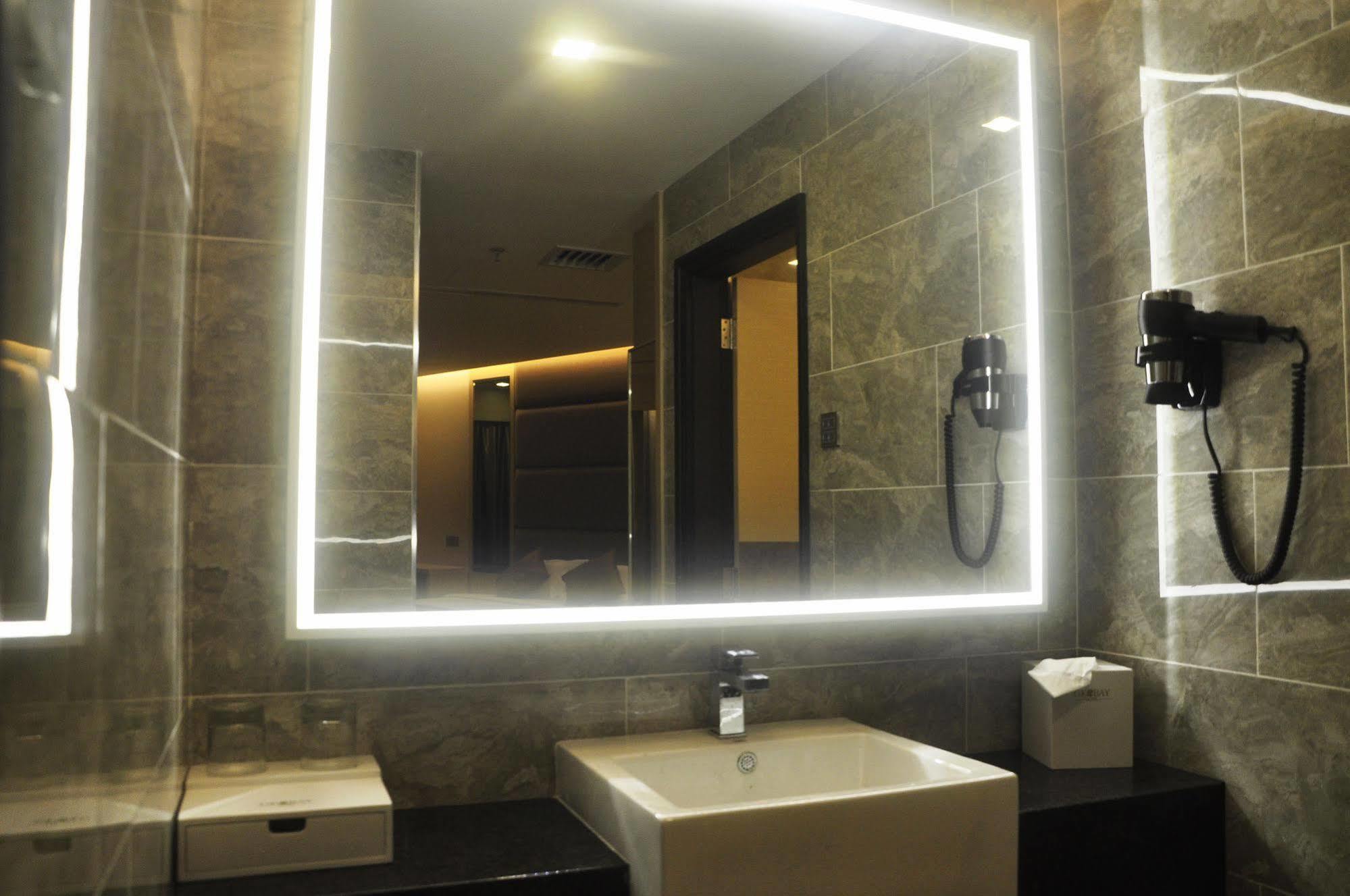 Geobay Hotel Johor Bahru Exterior photo